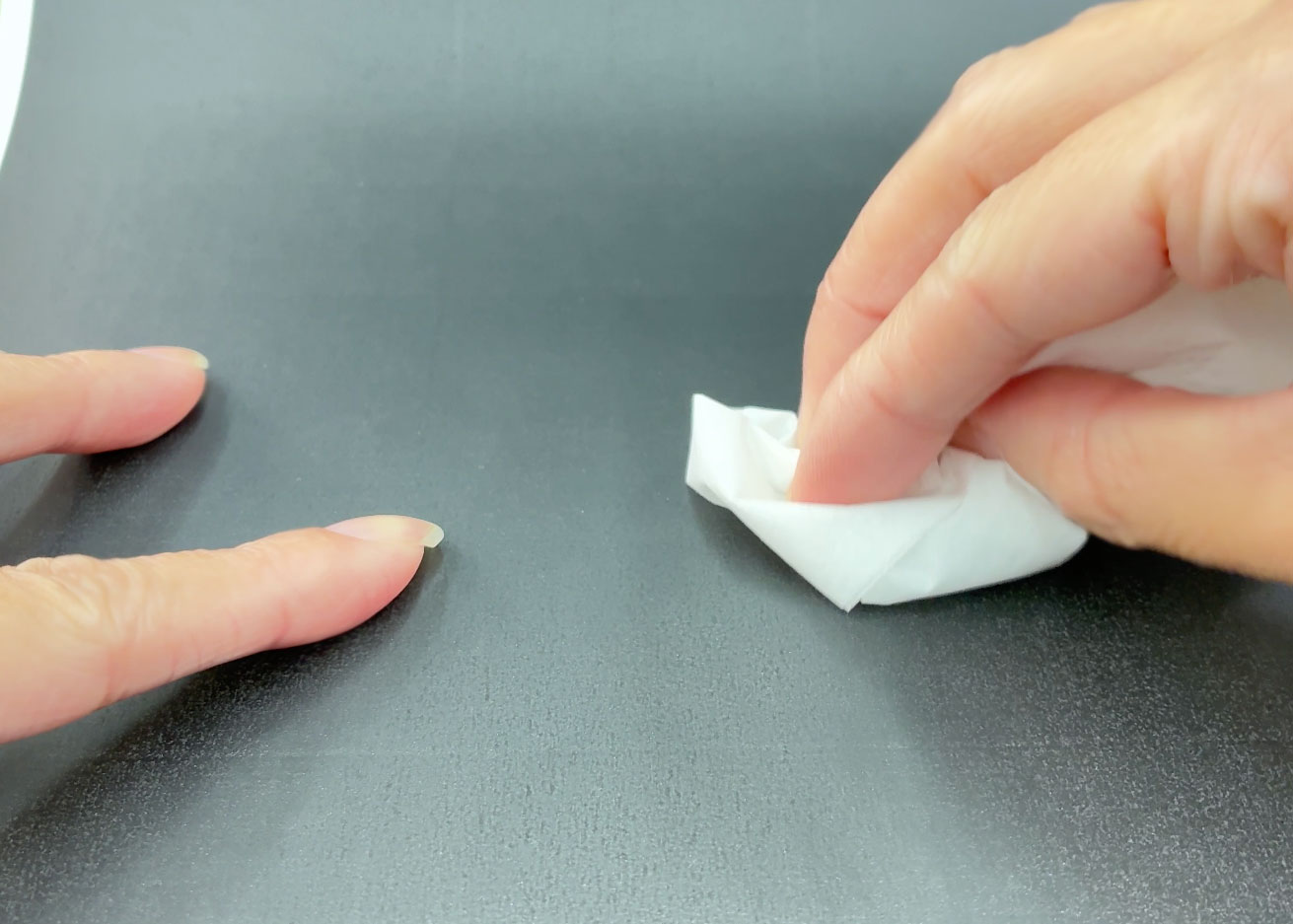 純正トナー 水滴を垂らす こする